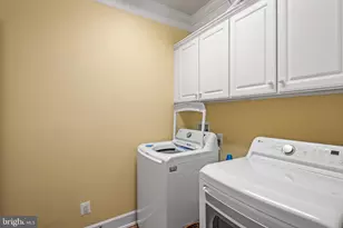 8911 Periwinkle Blue Ct, Lorton, VA 22079 - Photo 11