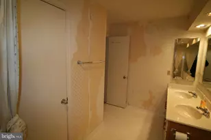 7718 Lafayette Forest Dr, Annandale, VA 22003 - Photo 13