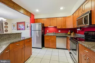 2315 Glade Bank Way, Reston, VA 20191 - Photo 3