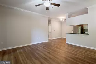 12144 Garden Circle, Fairfax, VA 22030 - Photo 5
