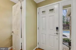 8019 Galla Knoll Cir, Springfield, VA 22153 - Photo 3