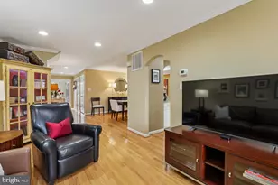 8019 Galla Knoll Cir, Springfield, VA 22153 - Photo 7