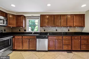 6110 Green Cap Pl, Fairfax, VA 22030 - Photo 21