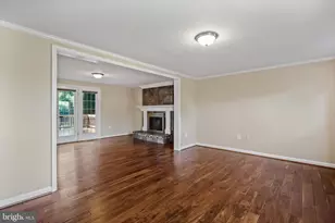 6110 Green Cap Pl, Fairfax, VA 22030 - Photo 7