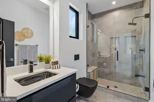 3525 Glenbrook Rd, Fairfax, VA 22031 - Photo 61