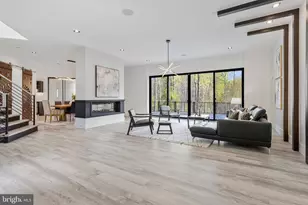 3525 Glenbrook Rd, Fairfax, VA 22031 - Photo 9