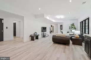 3525 Glenbrook Rd, Fairfax, VA 22031 - Photo 67