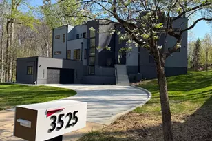 3525 Glenbrook Rd, Fairfax, VA 22031 - Photo 5