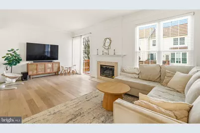 7514 Lamoyne Court, Alexandria, VA 22315 - Photo 5