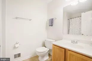 7312 Spring View Ct, Springfield, VA 22153 - Photo 23