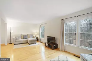 7312 Spring View Ct, Springfield, VA 22153 - Photo 11