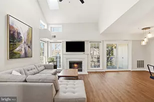 1365 Garden Wall Cir, Reston, VA 20194 - Photo 5