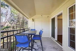 1365 Garden Wall Cir, Reston, VA 20194 - Photo 17