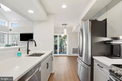 1365 Garden Wall Circle #703, Reston, VA 20194 - Photo 15