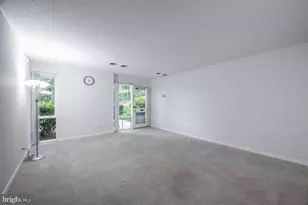 2525 Huntington Ave, Alexandria, VA 22303 - Photo 3