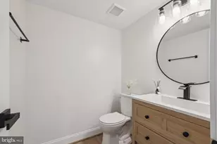 9662 Westport Ln, Burke, VA 22015 - Photo 11