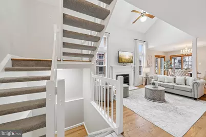 8413 Hollis Lane, Vienna, VA 22182 - Photo 21