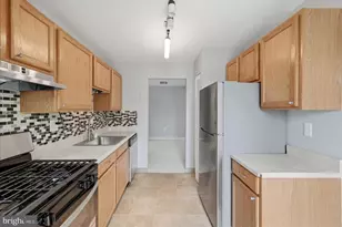 5608 Bloomfield Dr, Alexandria, VA 22312 - Photo 9