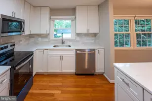 5629 Signal Point Ct, Burke, VA 22015 - Photo 7