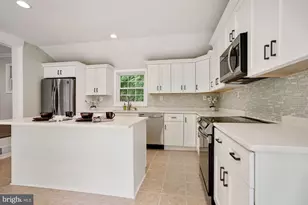 9101 Old Keene Mill Rd, Springfield, VA 22152 - Photo 5