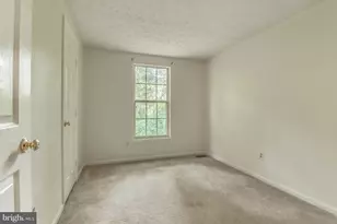 13900 Winding Ridge Ln, Centreville, VA 20121 - Photo 17