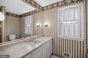 8624 Redwood Dr, Vienna, VA 22180 - Photo 25