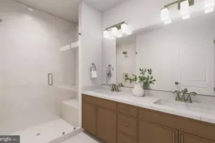 9475B Sprague Ave, Fairfax, VA 22031 - Photo 11