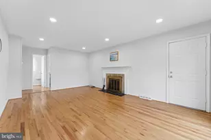 2302 Tanglevale Dr, Vienna, VA 22181 - Photo 9