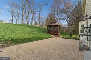 2302 Tanglevale Dr, Vienna, VA 22181 - Photo 49