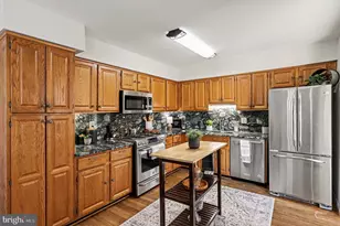 8433 Millwood Dr, Springfield, VA 22152 - Photo 11