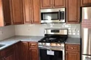 3161 Bradford Wood Ct E, Oakton, VA 22124 - Photo 3