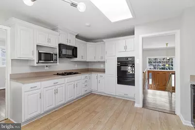 9116 Hamilton Drive, Fairfax, VA 22031 - Photo 13