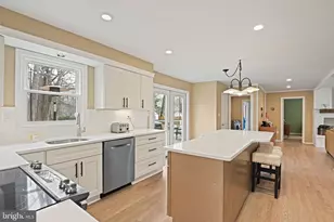 11202 Cranbrook Ln, Oakton, VA 22124 - Photo 13