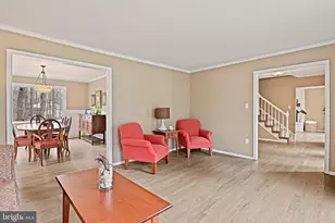 11202 Cranbrook Ln, Oakton, VA 22124 - Photo 9