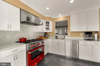 11688 Stockbridge Lane, Reston, VA 20194 - Photo 7