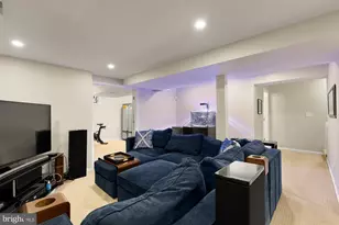 11688 Stockbridge Ln, Reston, VA 20194 - Photo 25