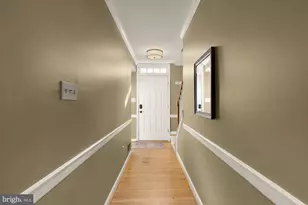 11688 Stockbridge Ln, Reston, VA 20194 - Photo 19