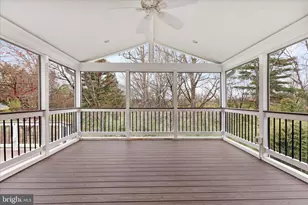 9910 Chase Hill Ct, Vienna, VA 22182 - Photo 39