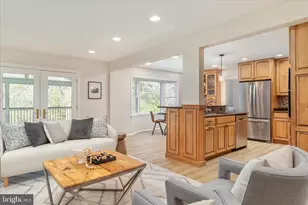 9910 Chase Hill Ct, Vienna, VA 22182 - Photo 17