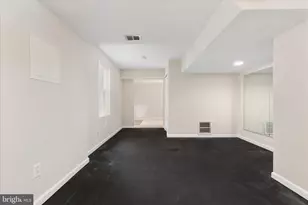 9910 Chase Hill Ct, Vienna, VA 22182 - Photo 37