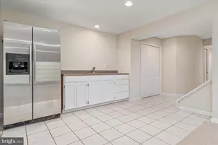 9910 Chase Hill Ct, Vienna, VA 22182 - Photo 35