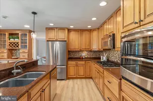 9910 Chase Hill Ct, Vienna, VA 22182 - Photo 11