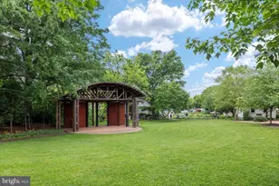 9910 Chase Hill Ct, Vienna, VA 22182 - Photo 53