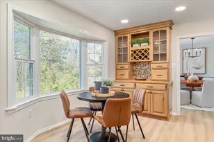 9910 Chase Hill Ct, Vienna, VA 22182 - Photo 13