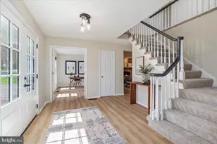 9910 Chase Hill Ct, Vienna, VA 22182 - Photo 3