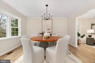 9910 Chase Hill Ct, Vienna, VA 22182 - Photo 9