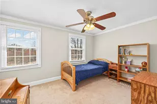 8410 Terra Woods Dr, Springfield, VA 22153 - Photo 23