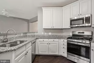 8045 Gatehouse Rd, Falls Church, VA 22042 - Photo 13