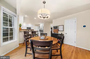 2784 Devonshire Garden Ct, Falls Church, VA 22042 - Photo 13