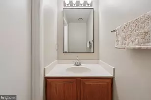 8309 Linden Oaks Ct, Lorton, VA 22079 - Photo 15